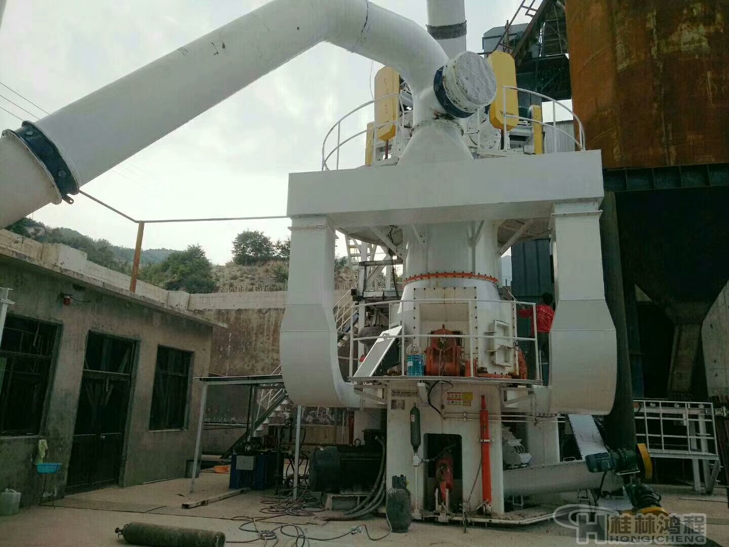 石英砂磨粉機HLMX超細立磨 石英砂磨粉機HLMX超細立磨