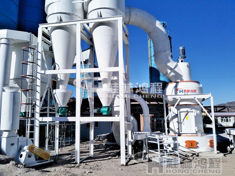 鋪路用青石粉碎設備雷蒙磨粉沙一體機 桂林鴻程鋪路用青石粉碎設備雷蒙磨粉沙一體機